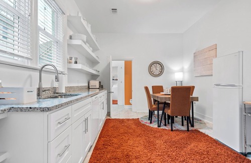 Hot Springs Cottage | The Clementine - Walk to Restaurants, Shops, Bars in Historic Downtown!