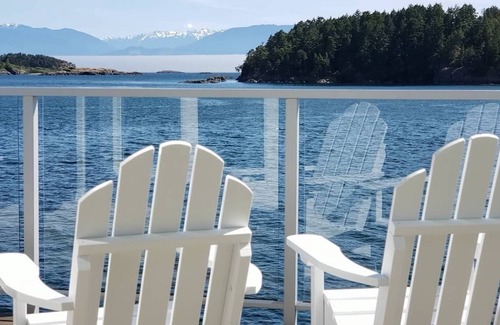 Juan de Fuca Electoral Area House | The Cliff House Spirit Bay