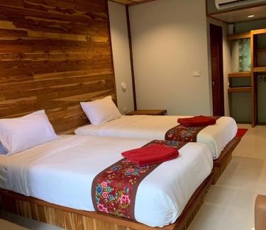 Khlong Sok Hotel | The Cliff & River Jungle Resort