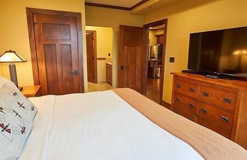 Ridgedale Resort | The Cliffs | Lux Resort | Concierge | Pool