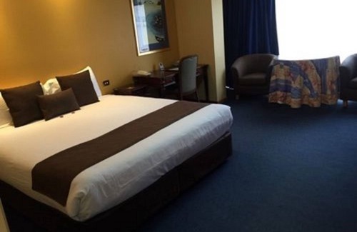 Bunbury Hotel | The Clifton & Grittleton Lodge