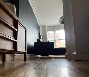 Portsmouth Apartment | The Clock Tower Apartment - Spacious, Modern, 2 Bed Room Apartment , Southsea with Free parking - sleeps 4