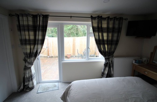 Stroud Hotel | The Clothiers Arms