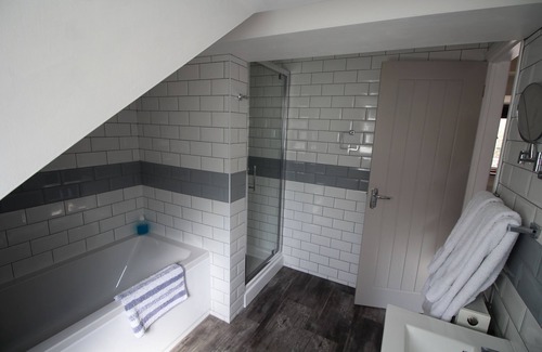 Stroud Hotel | The Clothiers Arms