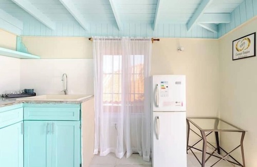 Tower Isle Apartment | The cloud room At Csompo Silver Manor