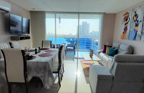 Crespo Apartment | The Clover Suite
