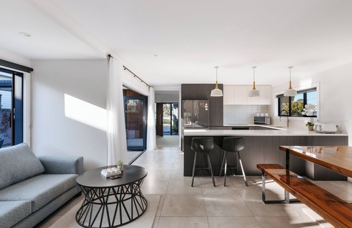Mount Maunganui House | The Clubhouse ~ Mount Maunganui - Beyonder Holiday Homes