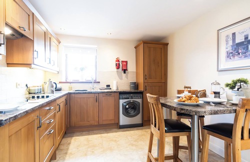 Newton Grange Cottage | The Coach House - access to High Peak Trail, Explore, Autumn Colour's & Scenery