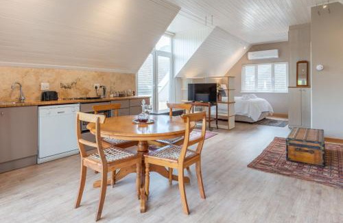Constantia Apartment | The Coach House at Hillwood