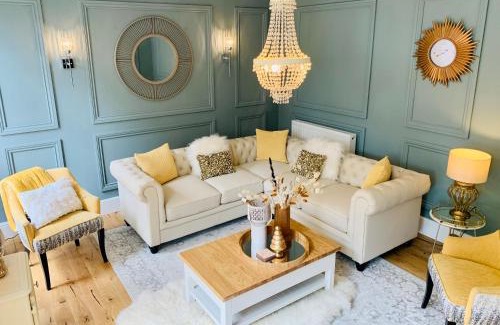Matlock House | The Coach House central location fantastic Views