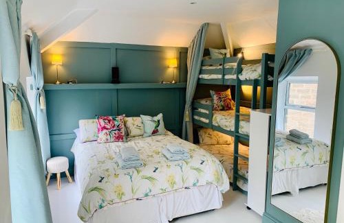 Matlock House | The Coach House central location fantastic Views