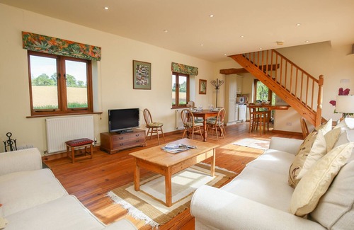 Exmouth Cottage | THE COACH HOUSE, family friendly, with pool in Lympstone
