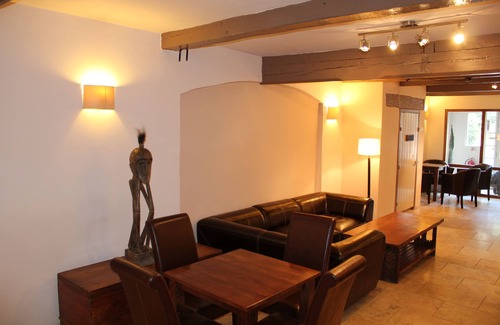Hambrook Bed & Breakfast | The Coach House