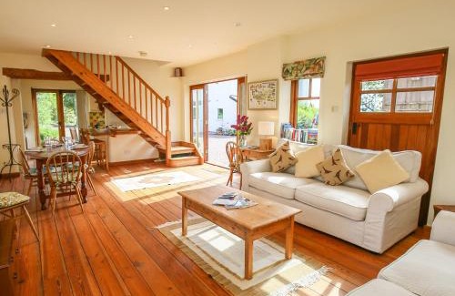 Exmouth House | The Coach House