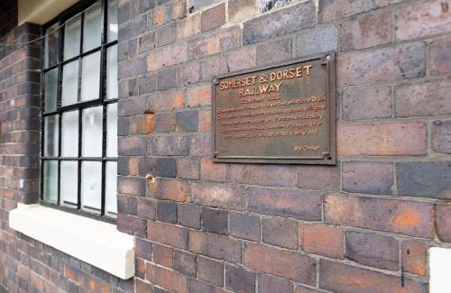 Lea House | The Coach House