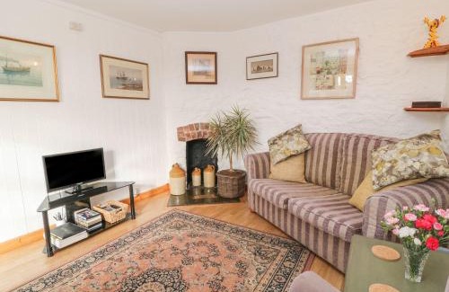 Broadwoodwidger House | The Coach House
