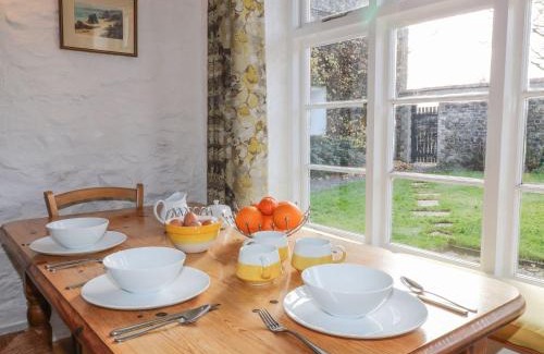 Broadwoodwidger House | The Coach House