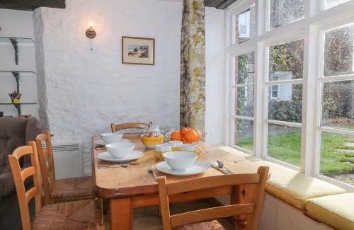 Broadwoodwidger House | The Coach House