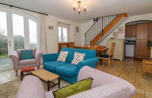Shepton Mallet House | THE COACH HOUSE, pet friendly, character holiday cottage in Wells