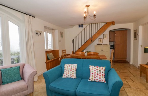 Shepton Mallet House | THE COACH HOUSE, pet friendly, character holiday cottage in Wells