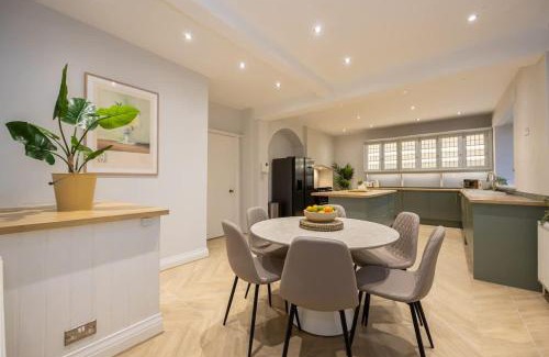 Trafford House | The Coach House - Grade 2 Listed