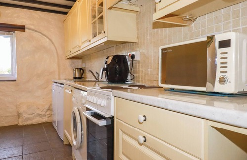 Carnbrea Cottage | THE COACH HOUSE, pet friendly, character holiday cottage in Redruth