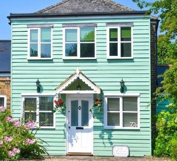 Deal House | The Coach House- Stunning Detached Coastal home, with one car parking space, by Historic Deal Castle