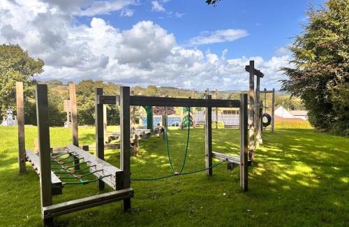 Bridport Ski Chalet | The coast retreat - 14 wood farm