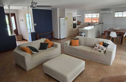 Lancelin House | The Coastal - Comfort & Spacious Living!