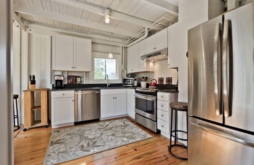 Cape Elizabeth Cottage | The Coastal Cottage! Pet Friendly, Waterfront!