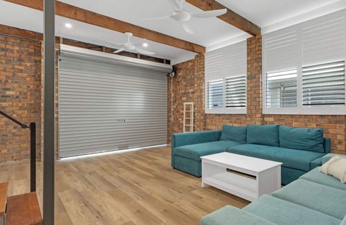 St. Georges Basin House | The Coastal House by Jervis Bay Breaks