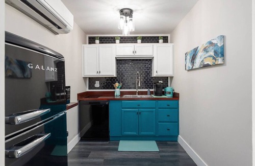 West Ashley House | The Coastal Retreat - The Perfect Couples Getaway