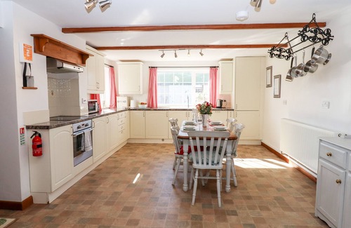 Bere Alston House | THE COBBLES, pet friendly, character holiday cottage in Bere Alston