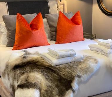 Nantwich Apartment | The Cocktail Lounge at Cheshire Boutique Bathhouse