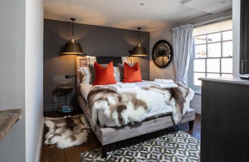 Nantwich Apartment | The Cocktail Lounge at Cheshire Boutique Bathhouse