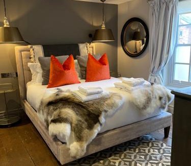 Nantwich Apartment | The Cocktail Lounge at Cheshire Boutique Bathhouse