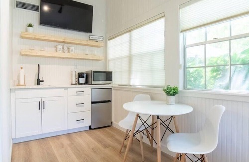 Jacksonville Beach Apartment | The Cocohut Studio 8 Blocks to the Beach and PIER