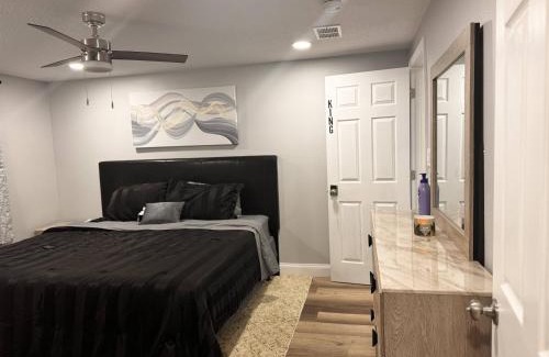 Sanford House | The Coleman King Room