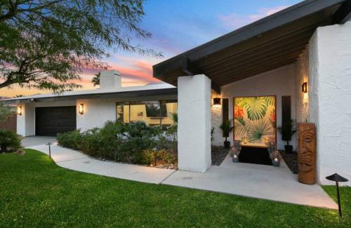Desert Park Estates House | The Colony Enclave - Number 1 Hideaway in Palm Springs