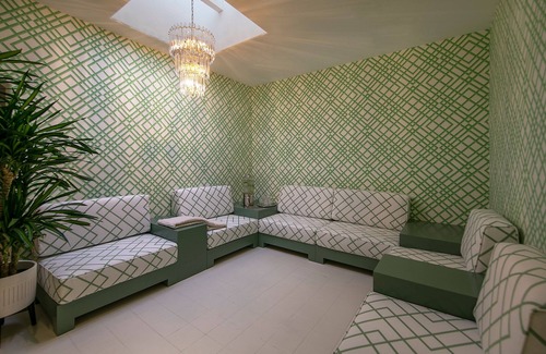 The Movie Colony Hotel | The Colony Palms Hotel and Bungalows - Adults Only