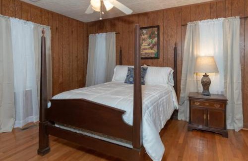 Columbus House | The Columbus Cottage Mins to Benning Downtown