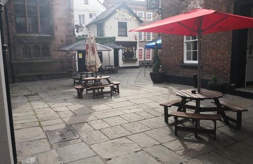 Chester Hotel | The Commercial Bar & Hotel