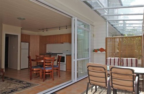 Russell Hotel | The Commodores Lodge