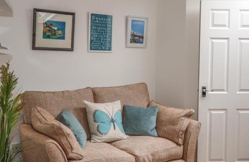 Swanage Apartment | The Compass