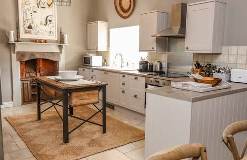 Chedworth Cottage | The Compton Cottage