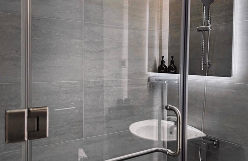 Phuong 6 Hotel | The Concept Hotel HCMC - Premium
