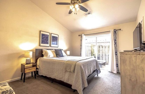 Reynolds Corners Condo | The Condo: 2 bed/2 bath attached garage, laundry & patios!