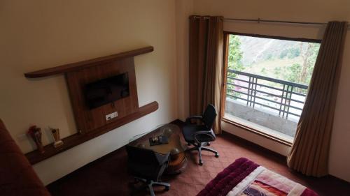 Sankri Hotel | The Conifer Inn