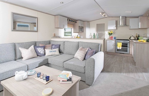 Holywell House | The Contemporary Chic holiday home offers a stylish stay at Trevornick.