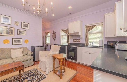 Downtown Charleston Apartment | The Cookhouse Charm~Historic Garden District Apt.